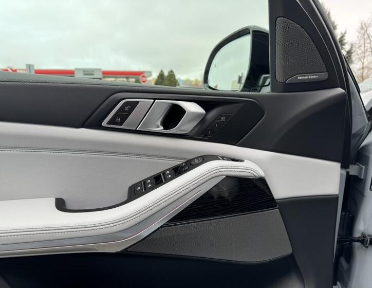 BMW X5 24