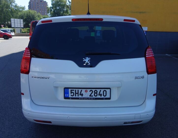 Peugeot 5008 10