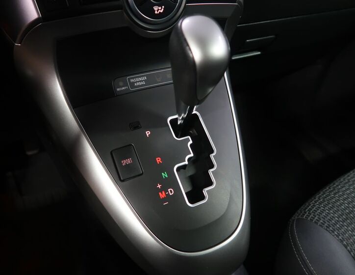 Toyota Verso 32