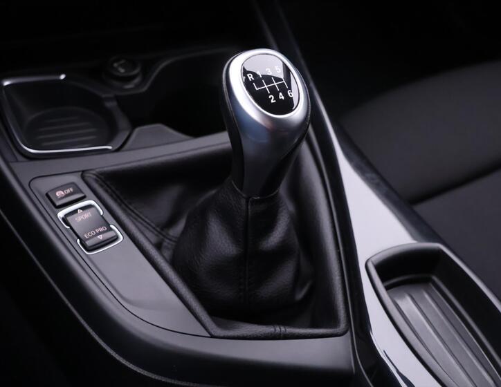 BMW Řada 1 28