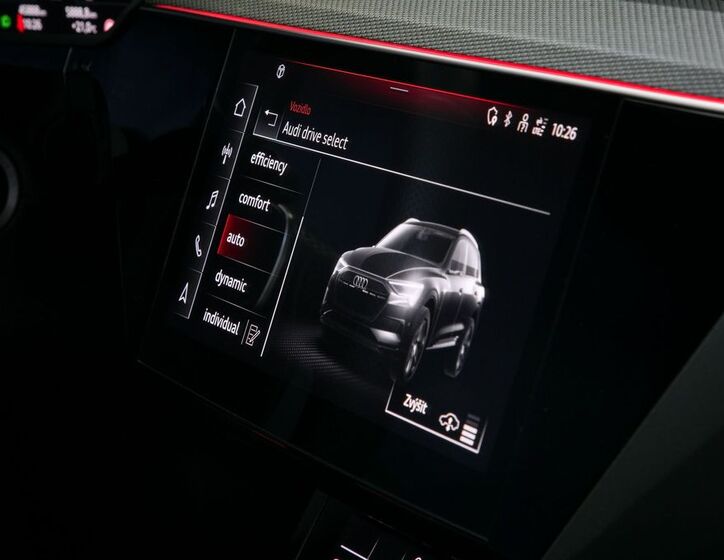 Audi e-tron 27