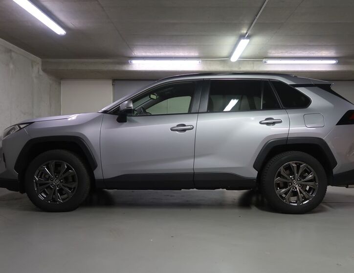 Toyota RAV4 8