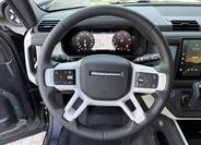 Land Rover Defender 12