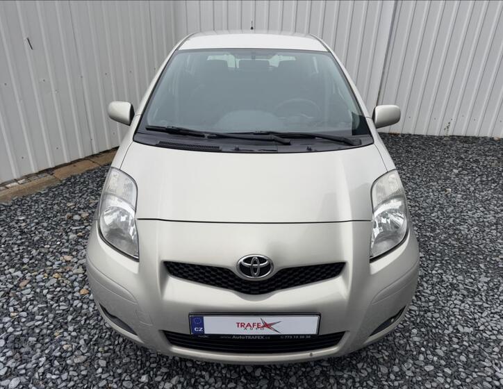 Toyota Yaris 6
