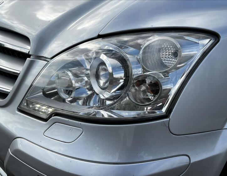 Mercedes-Benz Viano 18