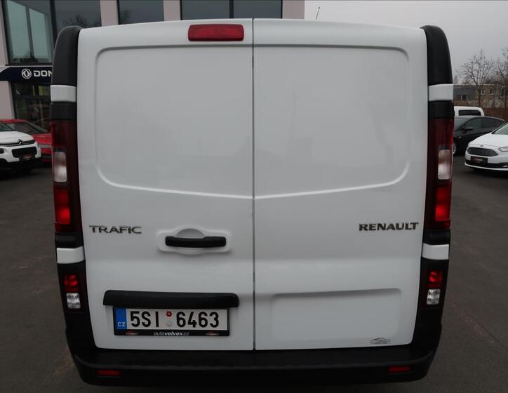 Renault Trafic 8