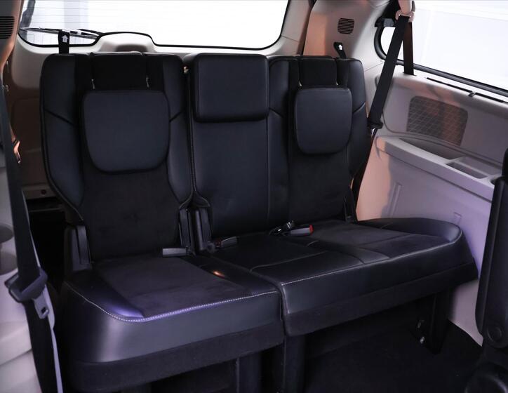 Lancia Voyager 15