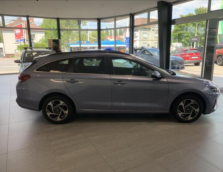 Hyundai i30 4