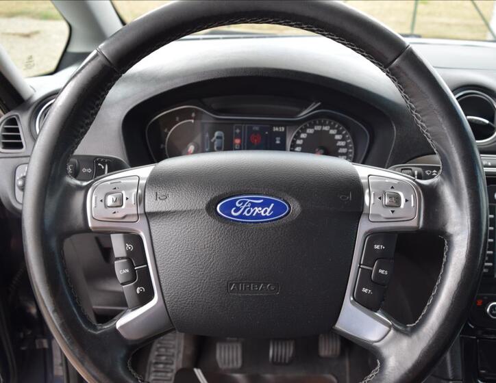 Ford Galaxy 41