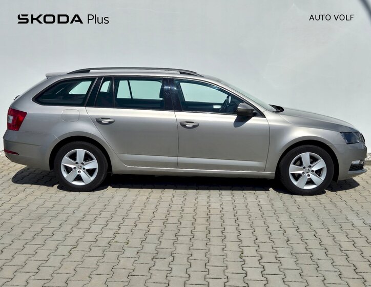 Škoda Octavia 8