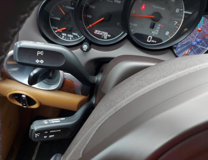 Porsche Cayenne 40