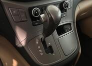 Hyundai H 1 18
