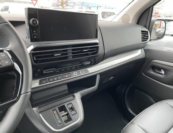 Toyota ProAce Verso 19