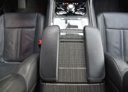 Jeep Wagoneer 44