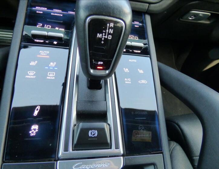 Porsche Cayenne 48