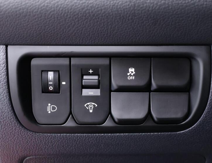KIA Rio 14