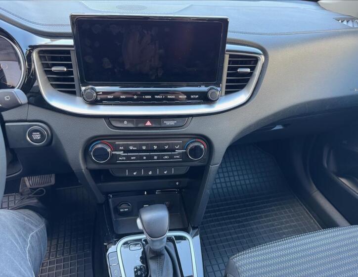 KIA Ceed 10