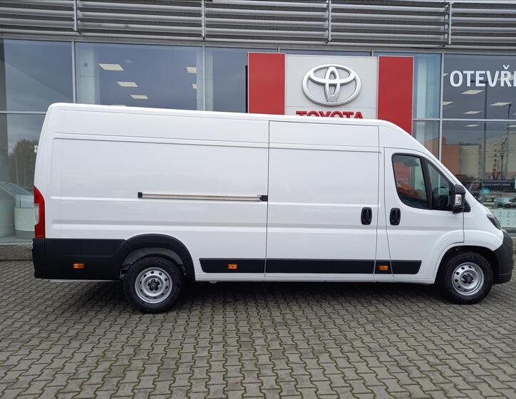 Toyota ProAce 6
