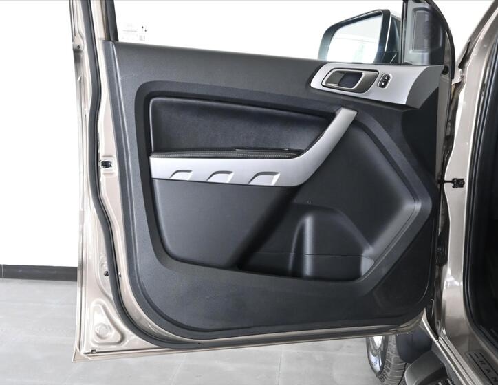 Ford Ranger 24