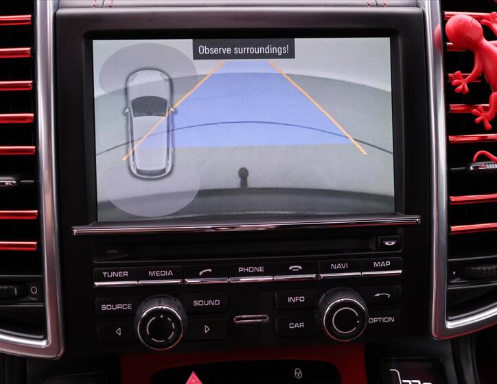 Porsche Cayenne 27