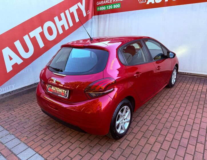 Peugeot 208 6