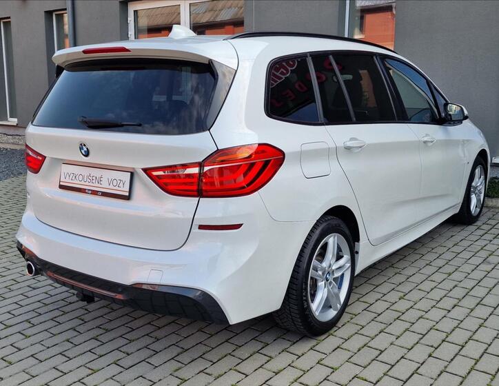 BMW Řada 2 10