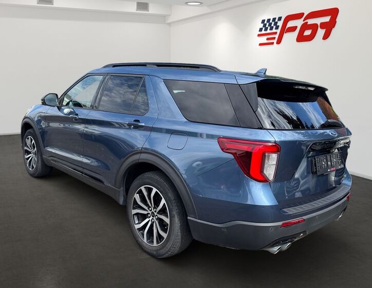 Ford Explorer 4