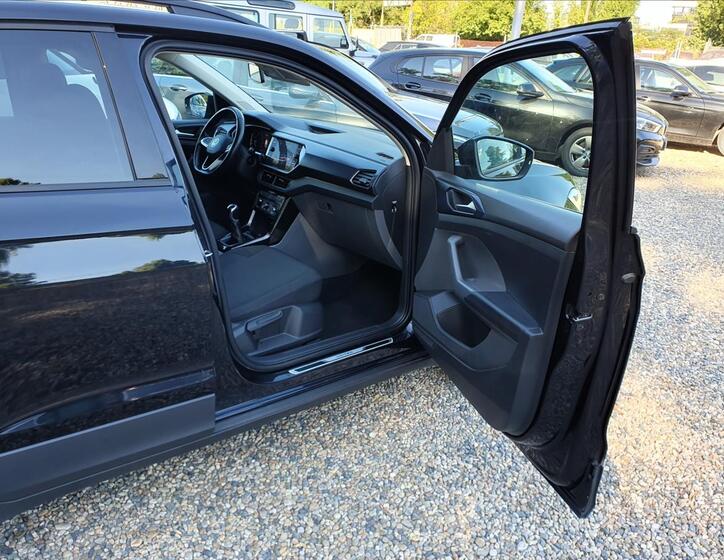 Volkswagen T-Cross 10