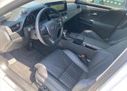 Lexus ES 300h 9