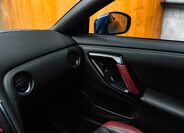 Nissan GT-R 16