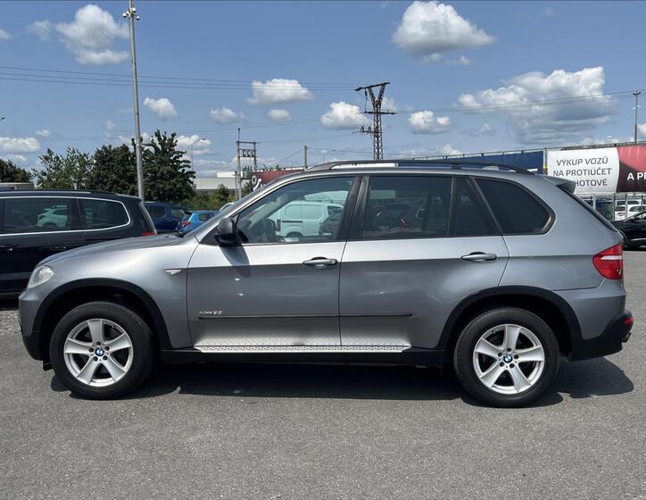 BMW X5 8