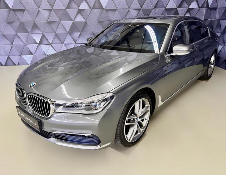BMW Řada 7 1