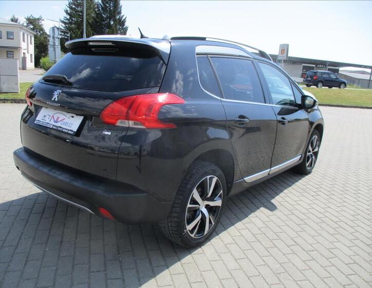 Peugeot 2008 4