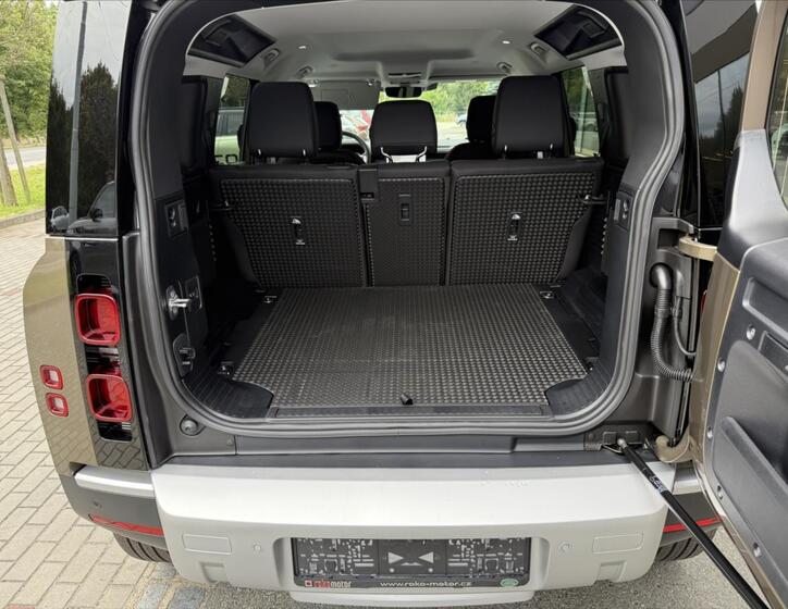 Land Rover Defender 30