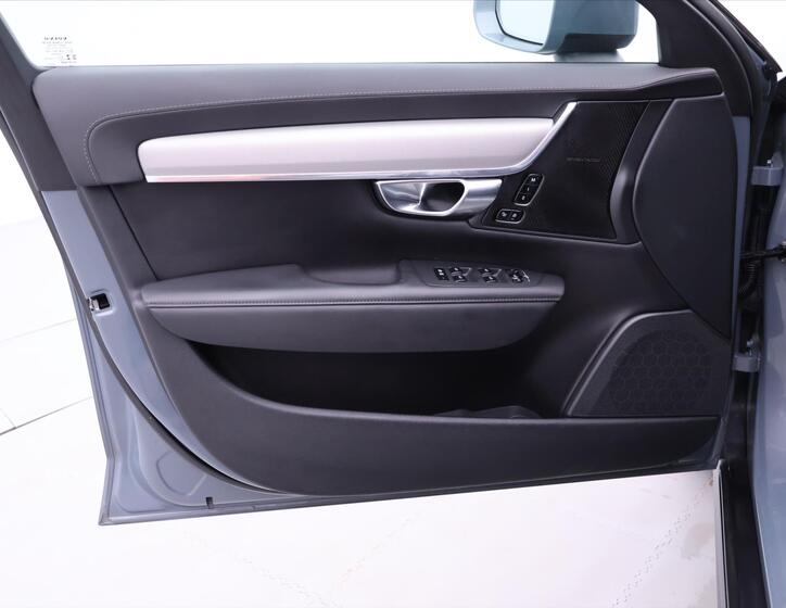 Volvo V90 12
