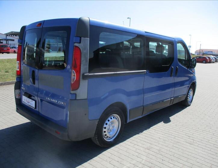 Opel Vivaro 4
