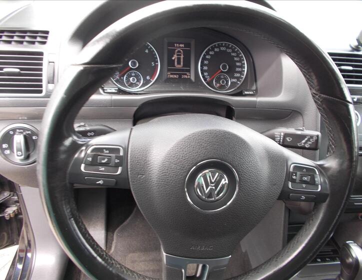 Volkswagen Touran 23