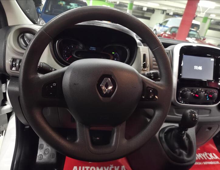 Renault Trafic 23