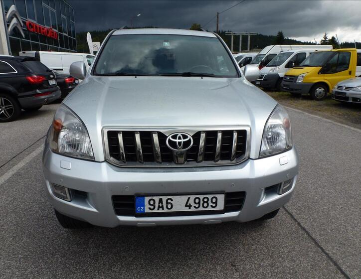 Toyota Land Cruiser 4