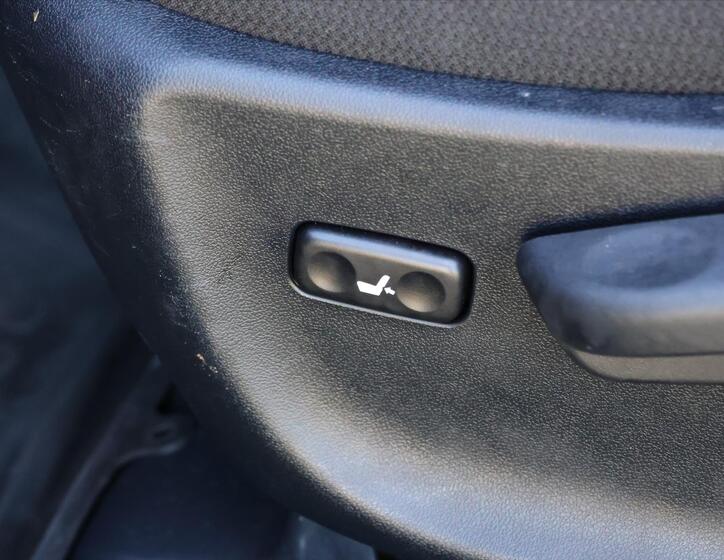 Toyota Avensis 15
