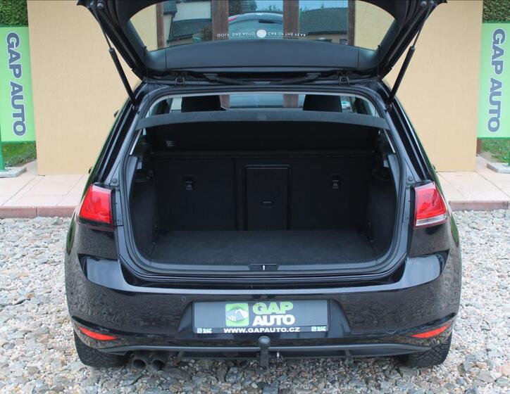 Volkswagen Golf 26