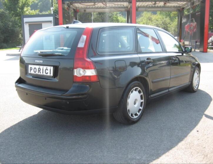 Volvo V50 6