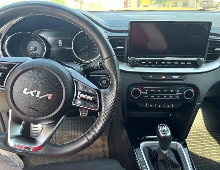 KIA XCeed 6