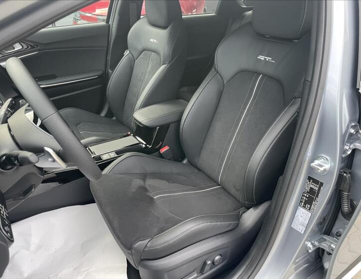 KIA ProCeed 11