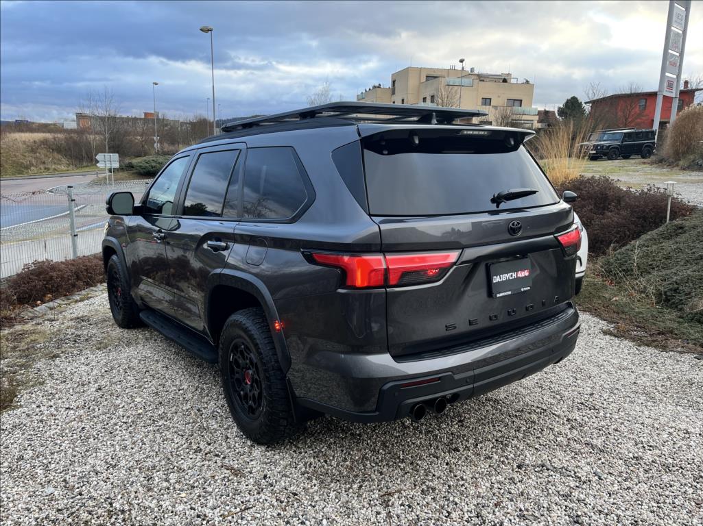 Toyota Sequoia