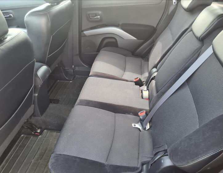 Mitsubishi Outlander 10