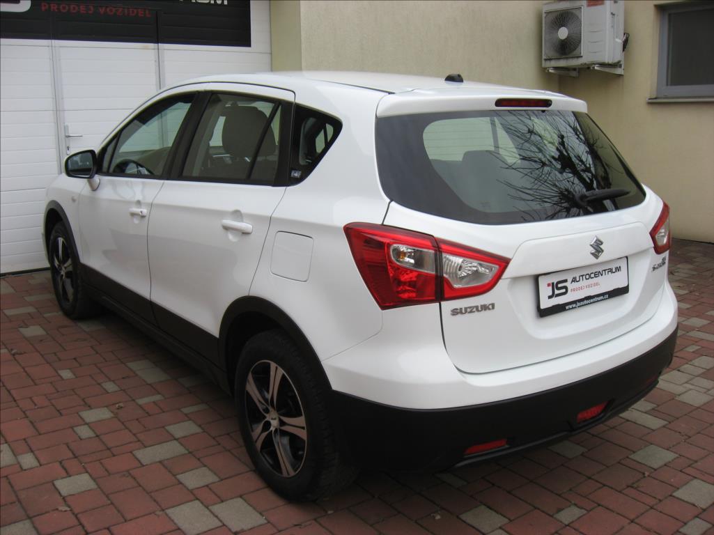 Suzuki S-Cross