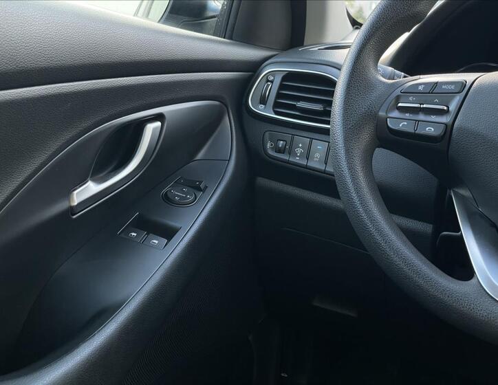 Hyundai i30 13