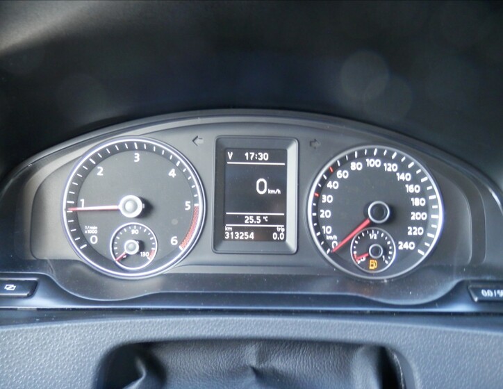 Volkswagen Multivan 11