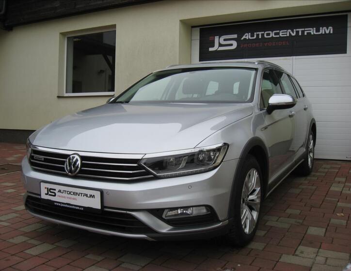 Volkswagen Passat 1